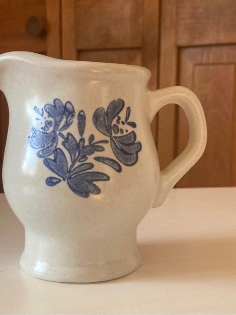 Pfaltzgraff Yorktowne Blue Floral Stoneware Creamer Pitcher 4 inch Vintage USA